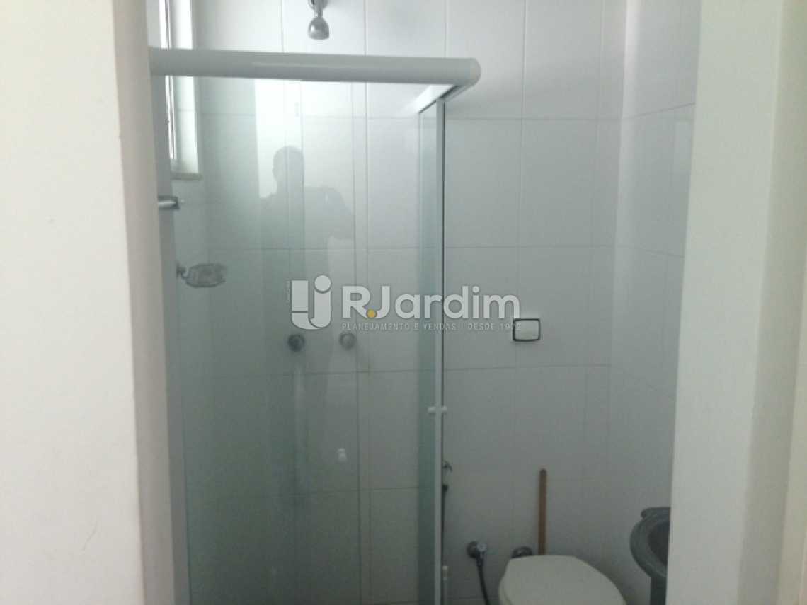 Conheça Banheiro de Serviço do imóvel - Apartamento Padrão Residencial Humaitá - LAAP31250 - 21 Banheiro de Serviço - Apartamento Padrão Residencial Humaitá - LAAP31250 - 21