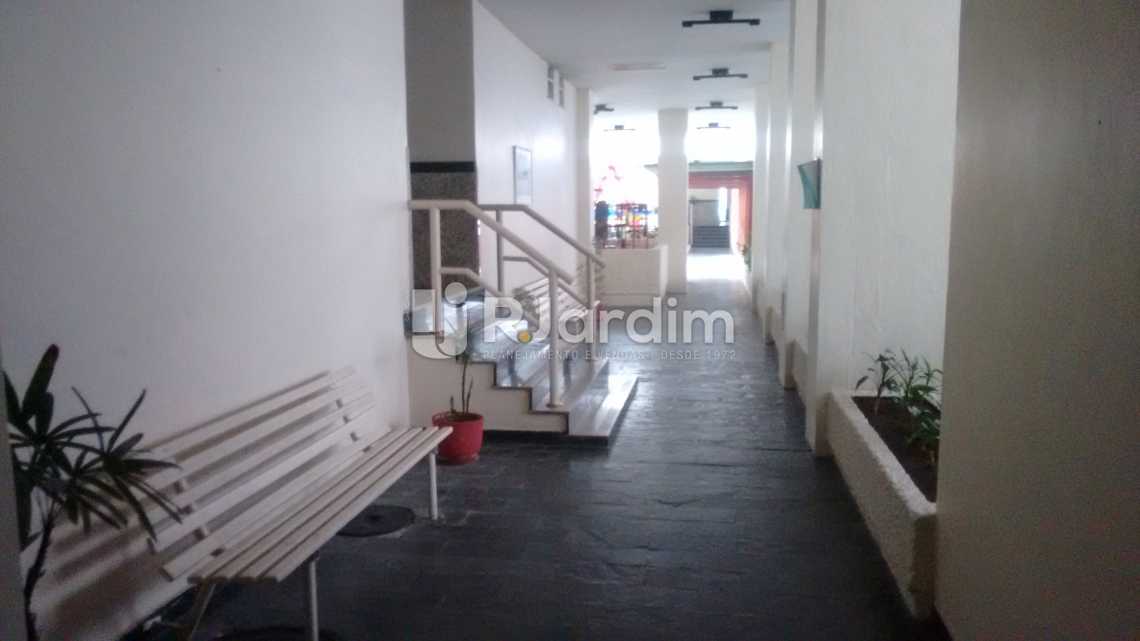 Conheça entrada lateral do prédio do imóvel - Apartamento Residencial Jardim Botânico - LAAP31252 - 3 entrada lateral do prédio - Apartamento Residencial Jardim Botânico - LAAP31252 - 3