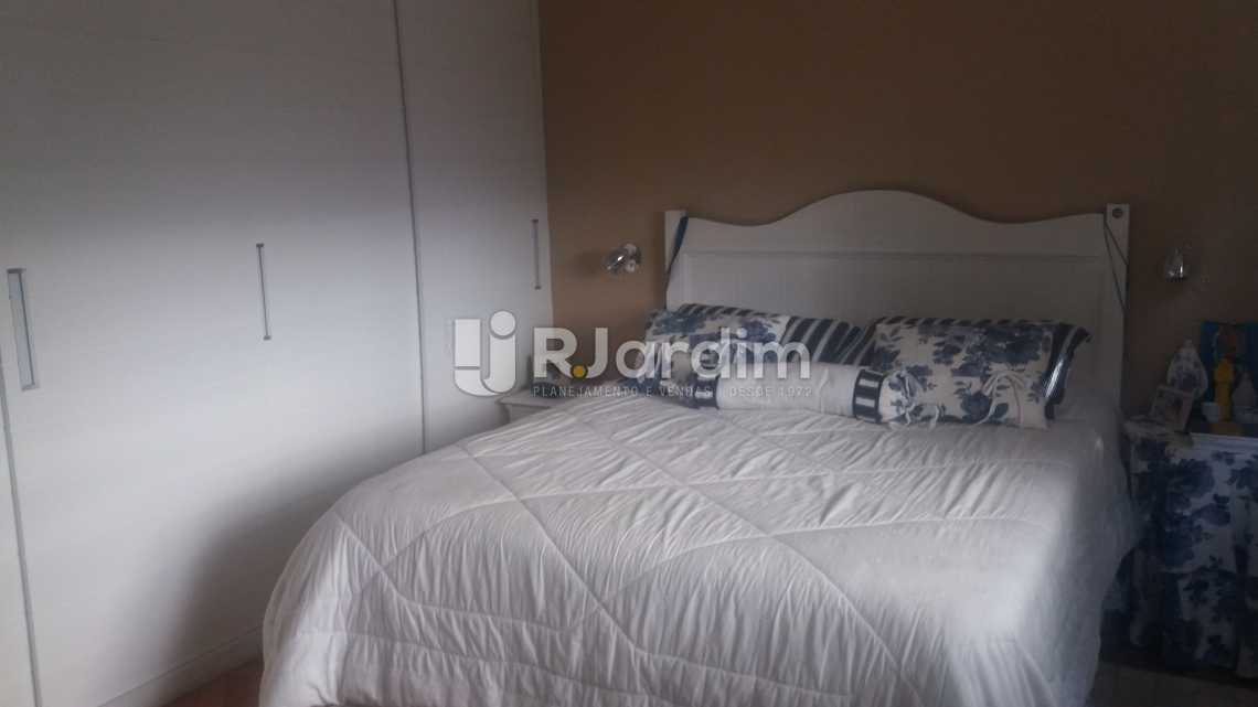Conheça Suíte do imóvel - Imóveis Compra e Venda Copacabana 3 Quartos - LAAP31258 - 9 Suíte - Imóveis Compra e Venda Copacabana 3 Quartos - LAAP31258 - 9