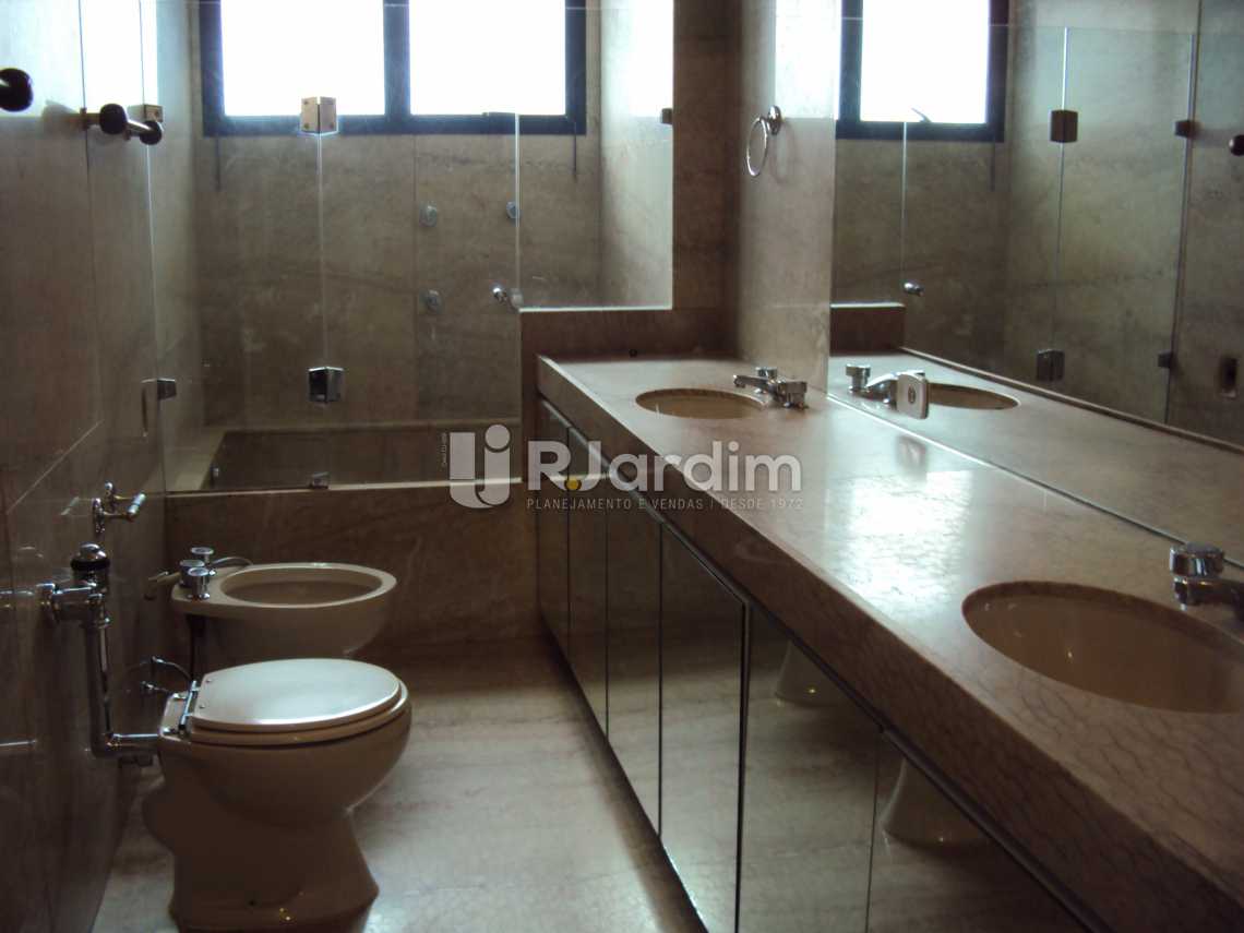 Conheça banheiro suíte do imóvel - Compra Venda Avaliação Imóveis Apartamento Lagoa 4 Quartos - LAAP40530 - 9 banheiro suíte - Compra Venda Avaliação Imóveis Apartamento Lagoa 4 Quartos - LAAP40530 - 9