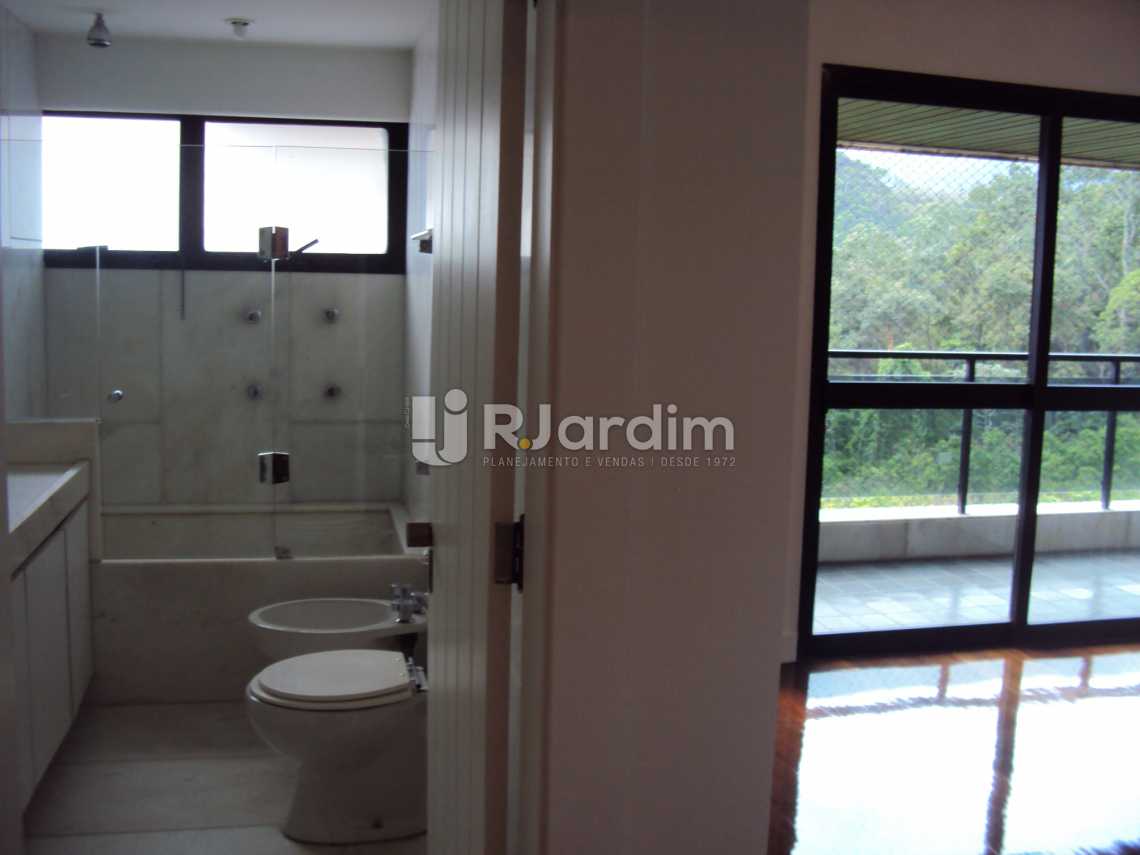 Conheça suíte do imóvel - Compra Venda Avaliação Imóveis Apartamento Lagoa 4 Quartos - LAAP40530 - 18 suíte - Compra Venda Avaliação Imóveis Apartamento Lagoa 4 Quartos - LAAP40530 - 18