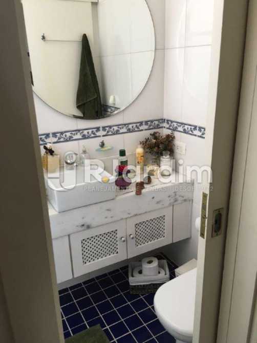 Conheça Banheiro social do imóvel - Apartamento Padrão Residencial Botafogo - LACO30176 - 11 Banheiro social - Apartamento Padrão Residencial Botafogo - LACO30176 - 11