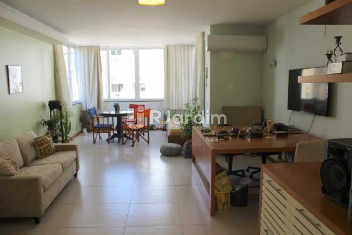 Conheça Sala do imóvel - Cobertura na Quadra da Praia, Leblon, Rio de Janeiro - LACO30178 - 5 Sala - Cobertura na Quadra da Praia, Leblon, Rio de Janeiro - LACO30178 - 5