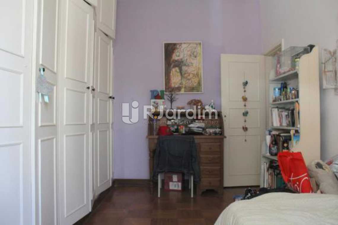 Conheça Quarto do imóvel - Cobertura na Quadra da Praia, Leblon, Rio de Janeiro - LACO30178 - 13 Quarto - Cobertura na Quadra da Praia, Leblon, Rio de Janeiro - LACO30178 - 13