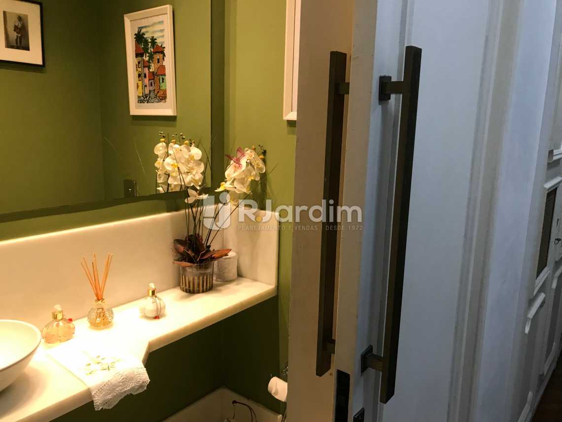 Conheça Lavabo do imóvel - Apartamento Padrão Residencial Copacabana - LAAP40540 - 8 Lavabo - Apartamento Padrão Residencial Copacabana - LAAP40540 - 8