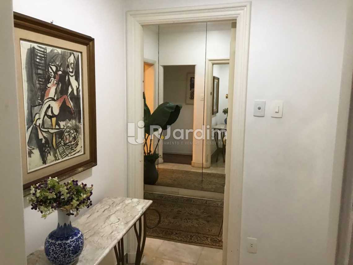 Conheça Hall elevador do imóvel - Apartamento Padrão Residencial Copacabana - LAAP40540 - 13 Hall elevador - Apartamento Padrão Residencial Copacabana - LAAP40540 - 13