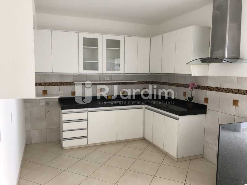 Conheça Cozinha do imóvel - Apartamento À Venda - Leblon - Rio de Janeiro - RJ - LAAP40544 - 27 Cozinha - Apartamento À Venda - Leblon - Rio de Janeiro - RJ - LAAP40544 - 27
