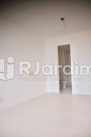 Conheça Suíte do quarto do imóvel - Imóveis Compra Venda Apartamento Botafogo 2 Quartos - LAAP20929 - 10 Suíte do quarto - Imóveis Compra Venda Apartamento Botafogo 2 Quartos - LAAP20929 - 10