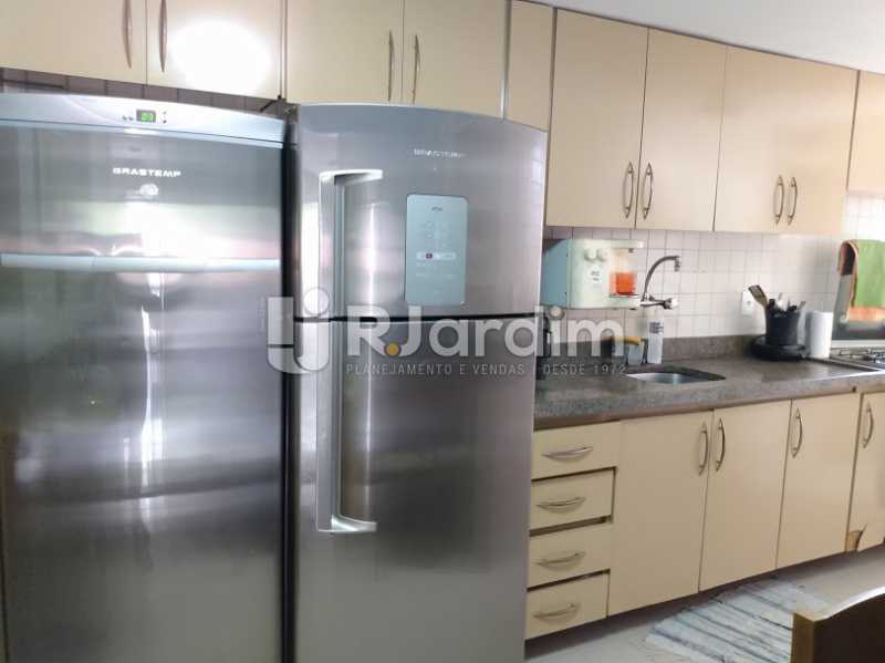 Conheça Cozinha do imóvel - Compra Venda Avaliação Imóveis Apartamento Leblon 3 Quartos - LAAP31339 - 17 Cozinha - Compra Venda Avaliação Imóveis Apartamento Leblon 3 Quartos - LAAP31339 - 17
