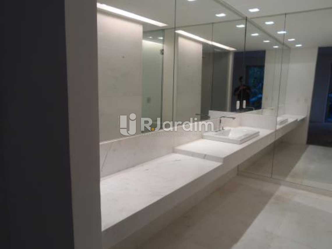 Conheça Banheiro da suite do imóvel - Apartamento Residencial Leblon - LAAP40558 - 13 Banheiro da suite - Apartamento Residencial Leblon - LAAP40558 - 13