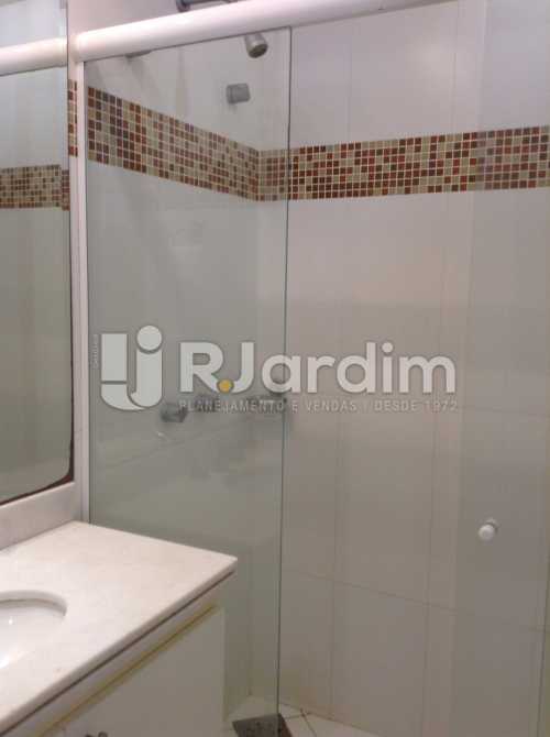 Conheça BANHEIRO 2 do imóvel - Apartamento Padrão Residencial Copacabana - LAAP40565 - 14 BANHEIRO 2 - Apartamento Padrão Residencial Copacabana - LAAP40565 - 14