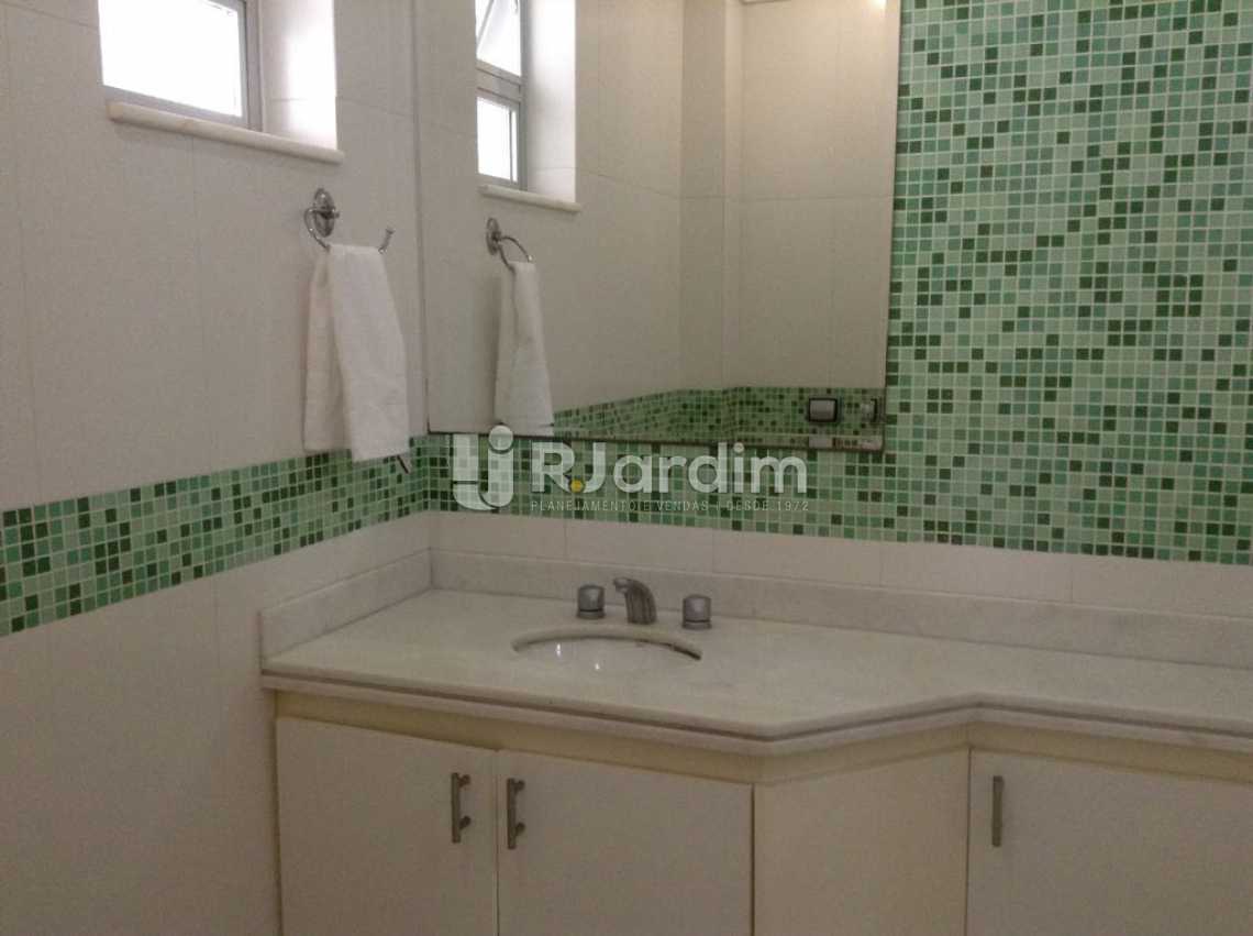 Conheça BANHEIRO SUITE 3 do imóvel - Apartamento Padrão Residencial Copacabana - LAAP40565 - 17 BANHEIRO SUITE 3 - Apartamento Padrão Residencial Copacabana - LAAP40565 - 17