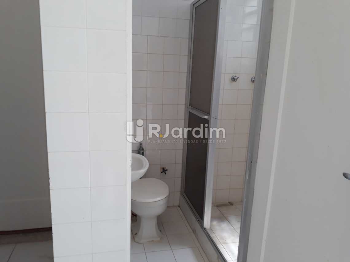 Conheça BANHEIRO SERVIÇO do imóvel - Apartamento PARA ALUGAR, Copacabana, Rio de Janeiro, RJ - LAAP32237 - 30 BANHEIRO SERVIÇO - Apartamento PARA ALUGAR, Copacabana, Rio de Janeiro, RJ - LAAP32237 - 30