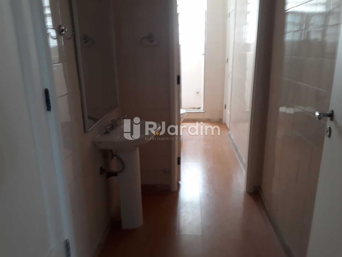 Conheça BANHEIRO SOCIAL do imóvel - Apartamento PARA ALUGAR, Copacabana, Rio de Janeiro, RJ - LAAP32237 - 16 BANHEIRO SOCIAL - Apartamento PARA ALUGAR, Copacabana, Rio de Janeiro, RJ - LAAP32237 - 16