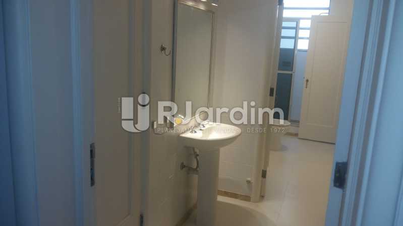 Conheça banheiro social 3 do imóvel - Apartamento PARA ALUGAR, Copacabana, Rio de Janeiro, RJ - LAAP32237 - 20 banheiro social 3 - Apartamento PARA ALUGAR, Copacabana, Rio de Janeiro, RJ - LAAP32237 - 20