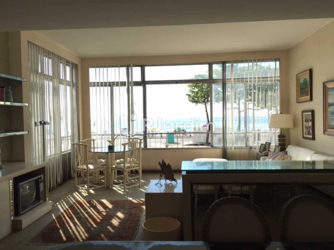 Conheça 2-SALA do imóvel - Apartamento Copacabana 4 Quartos 2 Garagem Compra Venda Avaliação Imóveis - LAAP40579 - 1 2-SALA - Apartamento Copacabana 4 Quartos 2 Garagem Compra Venda Avaliação Imóveis - LAAP40579 - 1