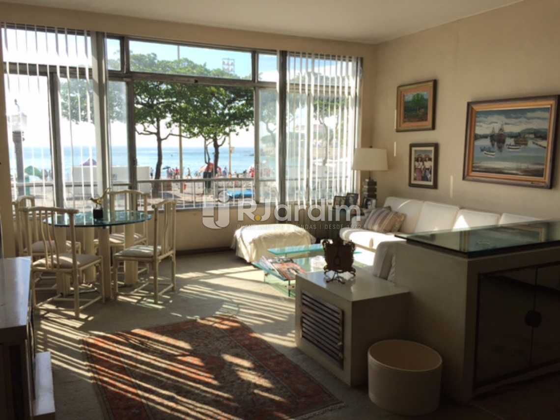 Conheça 3-SALA do imóvel - Apartamento Copacabana 4 Quartos 2 Garagem Compra Venda Avaliação Imóveis - LAAP40579 - 4 3-SALA - Apartamento Copacabana 4 Quartos 2 Garagem Compra Venda Avaliação Imóveis - LAAP40579 - 4