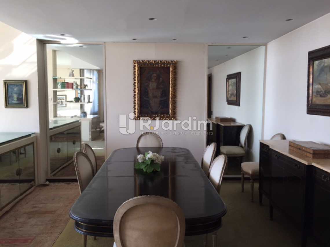 Conheça 6-SALA do imóvel - Apartamento Copacabana 4 Quartos 2 Garagem Compra Venda Avaliação Imóveis - LAAP40579 - 7 6-SALA - Apartamento Copacabana 4 Quartos 2 Garagem Compra Venda Avaliação Imóveis - LAAP40579 - 7