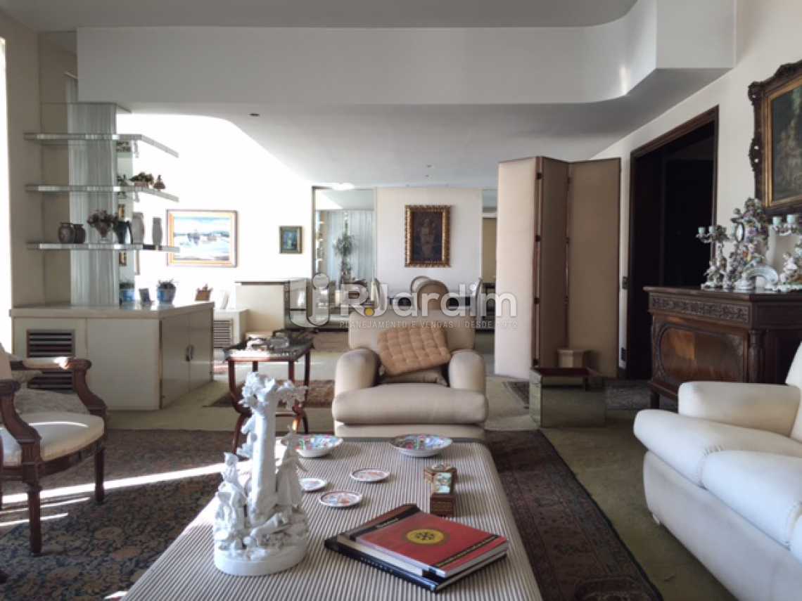 Conheça 7-SALA do imóvel - Apartamento Copacabana 4 Quartos 2 Garagem Compra Venda Avaliação Imóveis - LAAP40579 - 8 7-SALA - Apartamento Copacabana 4 Quartos 2 Garagem Compra Venda Avaliação Imóveis - LAAP40579 - 8