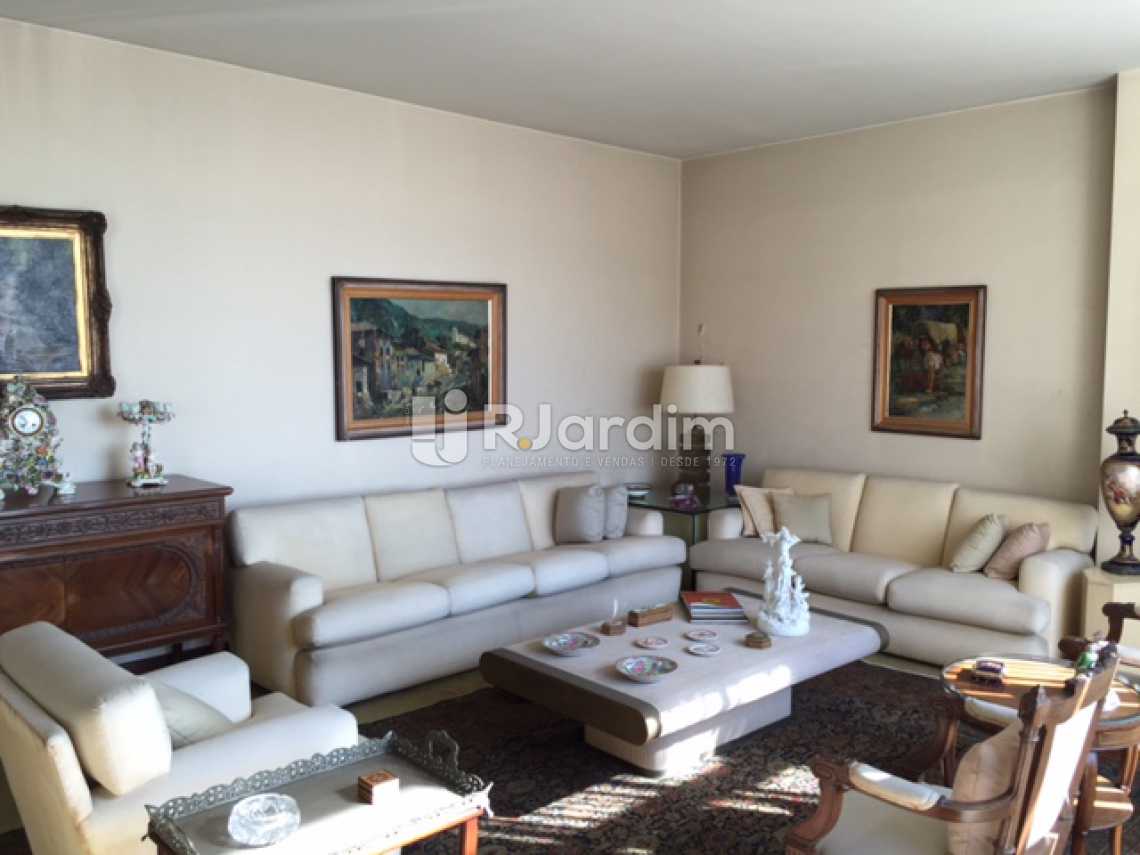 Conheça 8-SALA do imóvel - Apartamento Copacabana 4 Quartos 2 Garagem Compra Venda Avaliação Imóveis - LAAP40579 - 9 8-SALA - Apartamento Copacabana 4 Quartos 2 Garagem Compra Venda Avaliação Imóveis - LAAP40579 - 9