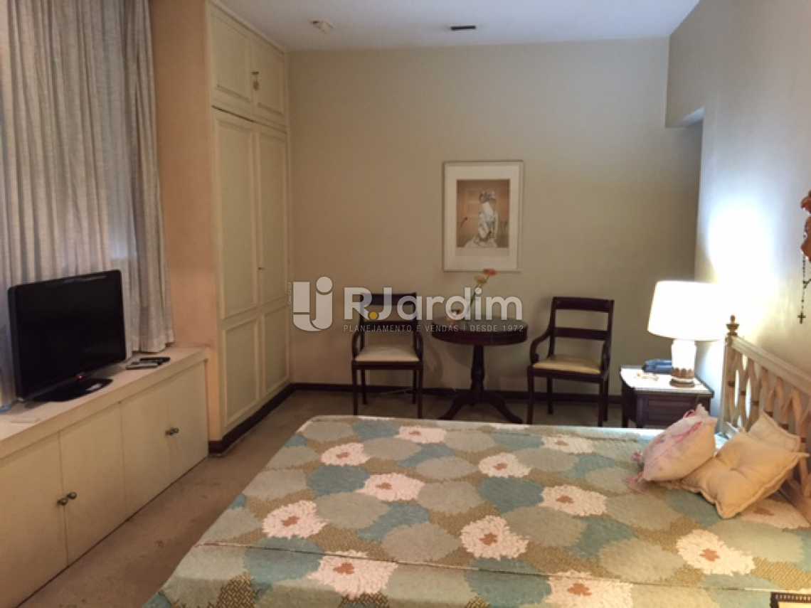Conheça 13-SUITE do imóvel - Apartamento Copacabana 4 Quartos 2 Garagem Compra Venda Avaliação Imóveis - LAAP40579 - 14 13-SUITE - Apartamento Copacabana 4 Quartos 2 Garagem Compra Venda Avaliação Imóveis - LAAP40579 - 14