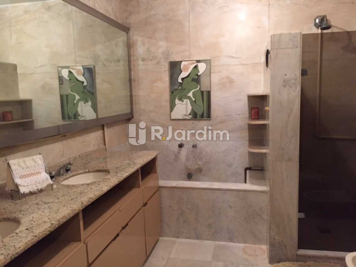 Conheça 15-SUITE-BANHEIRO do imóvel - Apartamento Copacabana 4 Quartos 2 Garagem Compra Venda Avaliação Imóveis - LAAP40579 - 16 15-SUITE-BANHEIRO - Apartamento Copacabana 4 Quartos 2 Garagem Compra Venda Avaliação Imóveis - LAAP40579 - 16