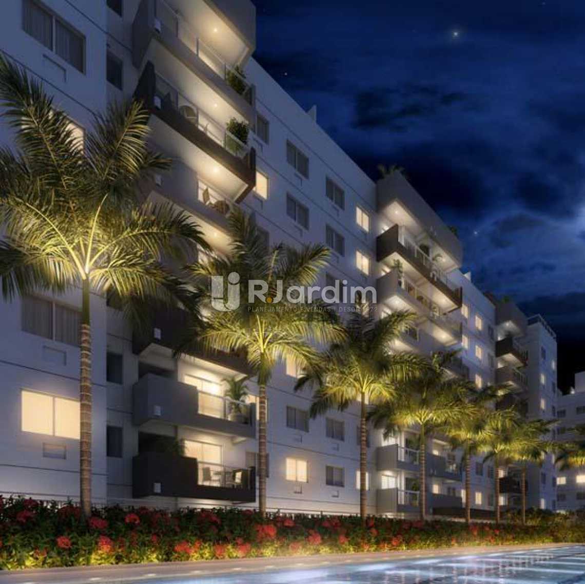 Conheça FACHADA NOTURNA do imóvel - Apartamento À VENDA, Recreio dos Bandeirantes, Rio de Janeiro, RJ - LAAP31478 - 5 FACHADA NOTURNA - Apartamento À VENDA, Recreio dos Bandeirantes, Rio de Janeiro, RJ - LAAP31478 - 5