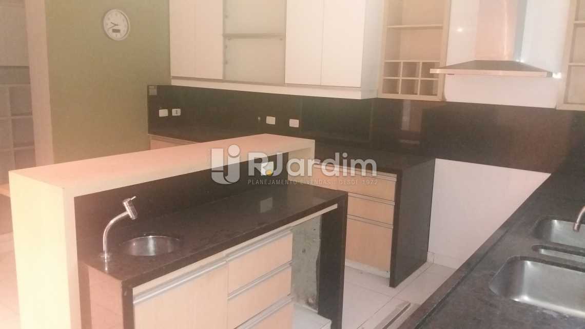 Conheça Cozinha do imóvel - Casa à venda Rua Embaixador Graça Aranha,Leblon, Zona Sul,Rio de Janeiro - R$ 18.000.000 - LACA50020 - 8 Cozinha - Casa à venda Rua Embaixador Graça Aranha,Leblon, Zona Sul,Rio de Janeiro - R$ 18.000.000 - LACA50020 - 8