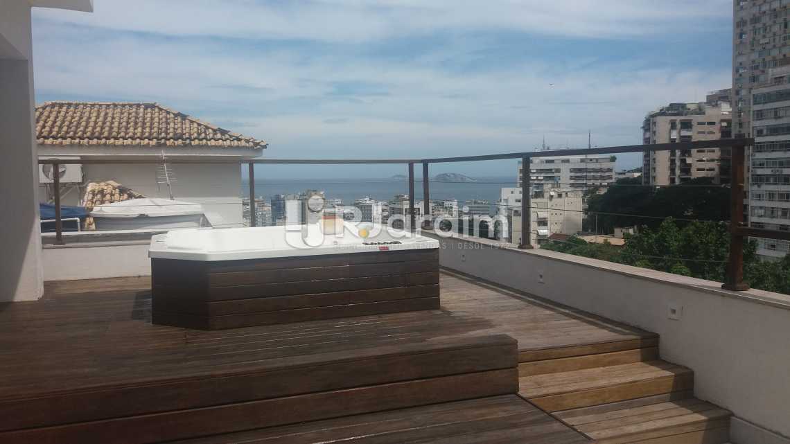 Conheça Jacuzzi, vista mar do imóvel - Casa à venda Rua Embaixador Graça Aranha,Leblon, Zona Sul,Rio de Janeiro - R$ 18.000.000 - LACA50020 - 23 Jacuzzi, vista mar - Casa à venda Rua Embaixador Graça Aranha,Leblon, Zona Sul,Rio de Janeiro - R$ 18.000.000 - LACA50020 - 23