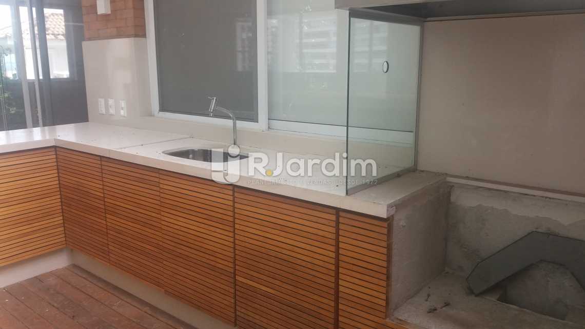 Conheça Churrasqueira do imóvel - Casa à venda Rua Embaixador Graça Aranha,Leblon, Zona Sul,Rio de Janeiro - R$ 18.000.000 - LACA50020 - 26 Churrasqueira - Casa à venda Rua Embaixador Graça Aranha,Leblon, Zona Sul,Rio de Janeiro - R$ 18.000.000 - LACA50020 - 26