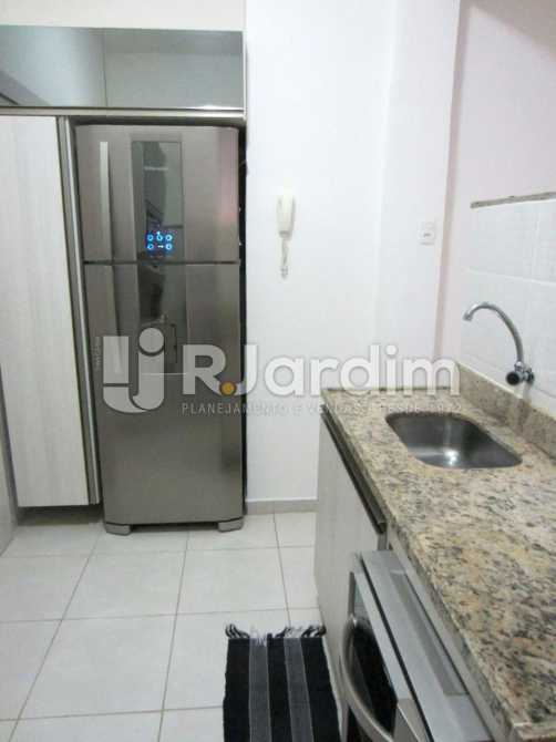 Conheça cozinha do imóvel - Imóveis Compra Venda Leblon 2 Quartos - LAAP21010 - 13 cozinha - Imóveis Compra Venda Leblon 2 Quartos - LAAP21010 - 13