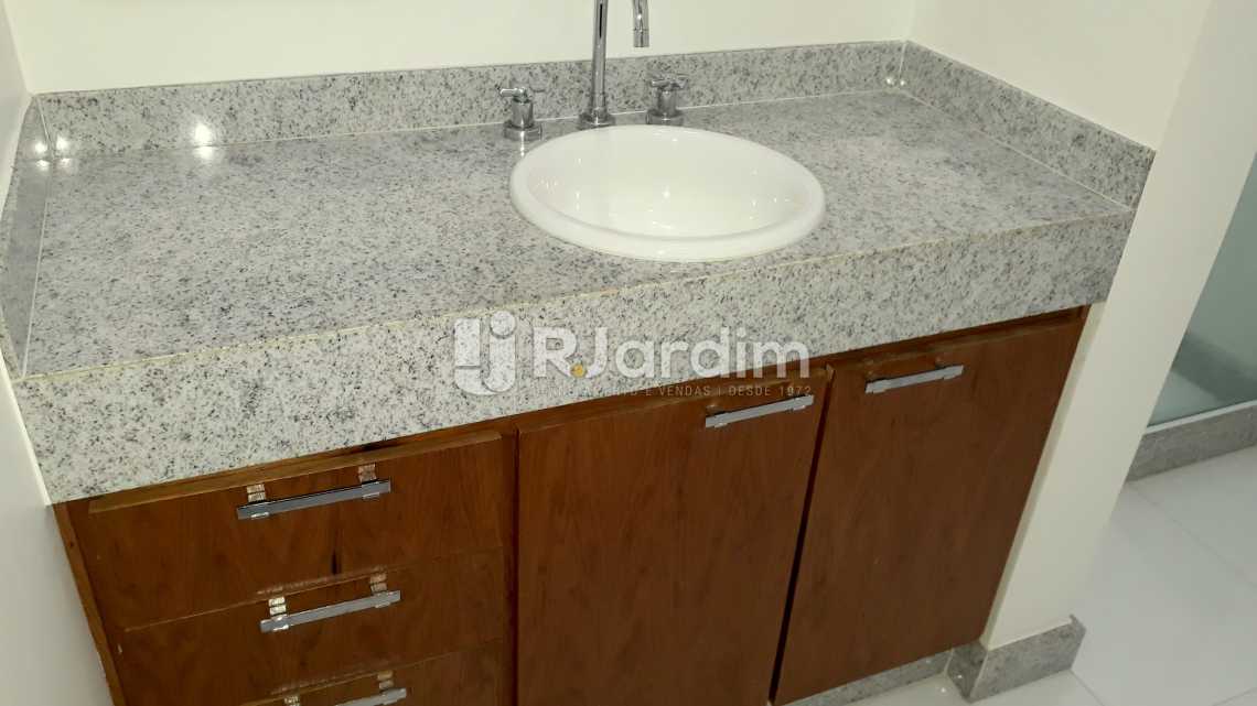 Conheça banheiro do imóvel - Apartamento 3 quartos Copacabana - LAAP40589 - 24 banheiro - Apartamento 3 quartos Copacabana - LAAP40589 - 24