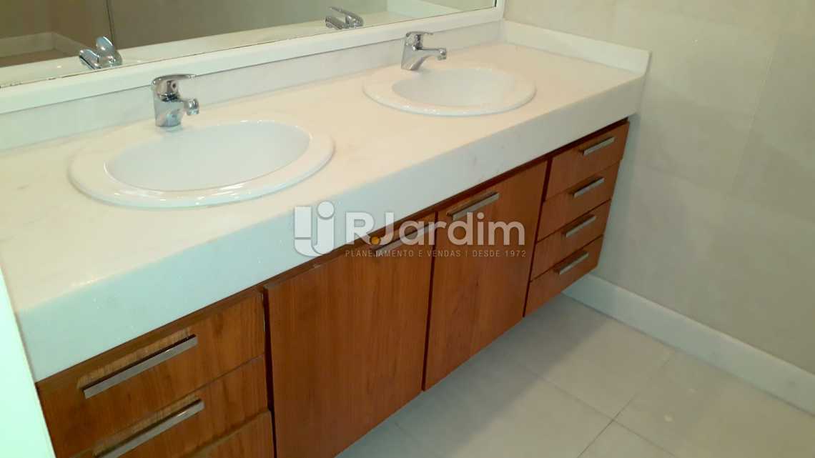 Conheça banheiro da suíte do imóvel - Apartamento 3 quartos Copacabana - LAAP40589 - 23 banheiro da suíte - Apartamento 3 quartos Copacabana - LAAP40589 - 23