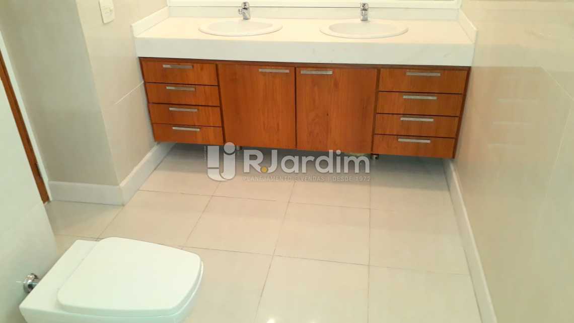 Conheça banheiro da suíte do imóvel - Apartamento 3 quartos Copacabana - LAAP40589 - 21 banheiro da suíte - Apartamento 3 quartos Copacabana - LAAP40589 - 21