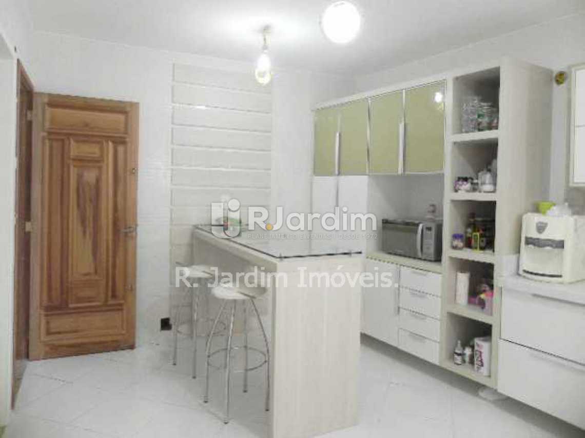 Conheça Copa cozinha do imóvel - Casa Rua Campo Belo,Laranjeiras,Zona Sul,Rio de Janeiro,RJ Para Alugar,4 Quartos,392m² - LACA40032 - 7 Copa cozinha - Casa Rua Campo Belo,Laranjeiras,Zona Sul,Rio de Janeiro,RJ Para Alugar,4 Quartos,392m² - LACA40032 - 7