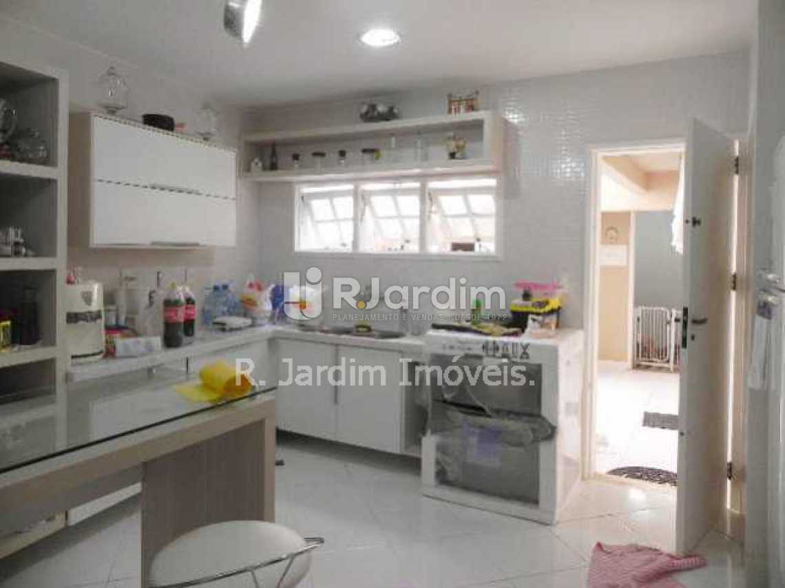 Conheça Copa cozinha do imóvel - Casa Rua Campo Belo,Laranjeiras,Zona Sul,Rio de Janeiro,RJ Para Alugar,4 Quartos,392m² - LACA40032 - 9 Copa cozinha - Casa Rua Campo Belo,Laranjeiras,Zona Sul,Rio de Janeiro,RJ Para Alugar,4 Quartos,392m² - LACA40032 - 9