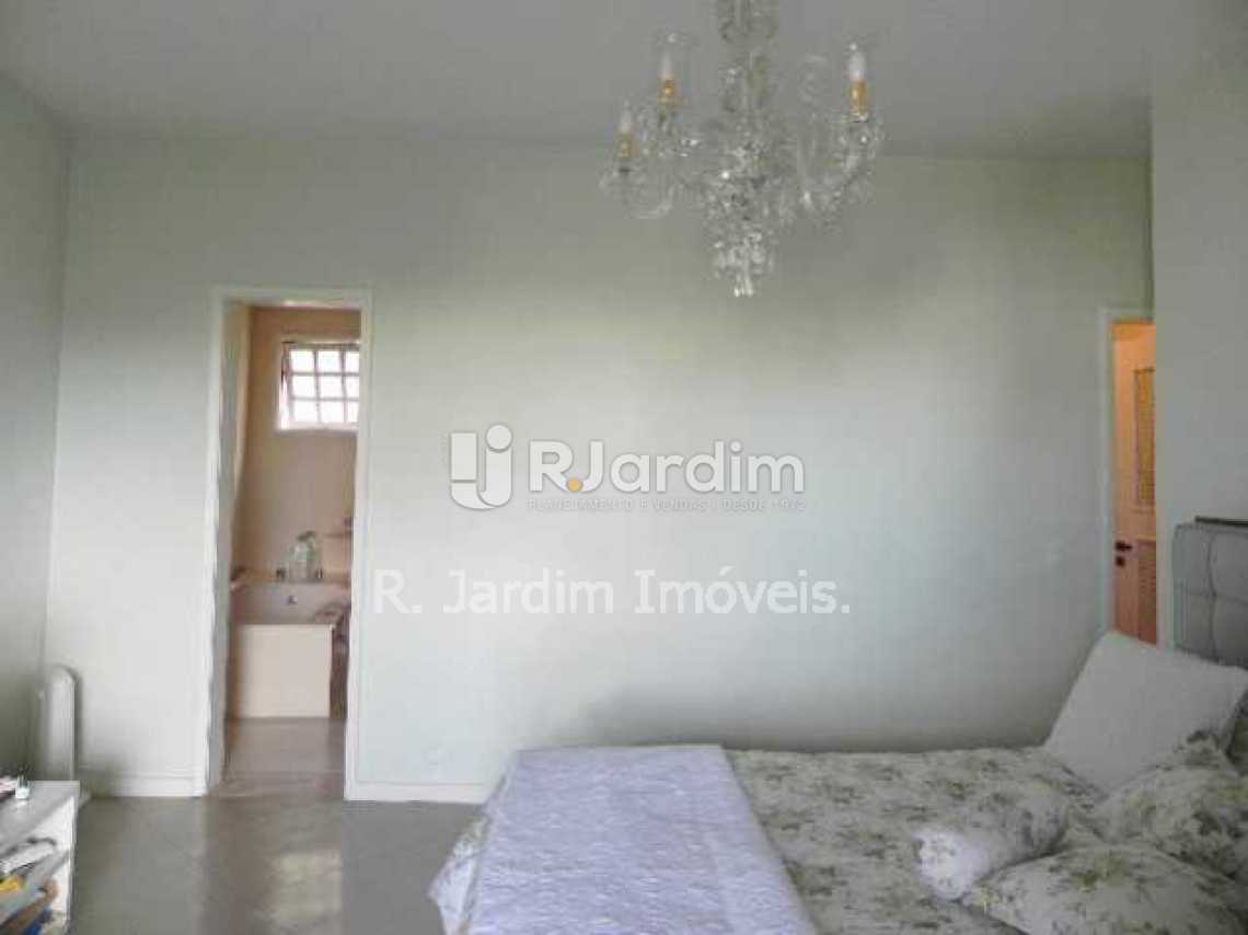 Conheça Quarto Suíte 1 do imóvel - Casa Rua Campo Belo,Laranjeiras,Zona Sul,Rio de Janeiro,RJ Para Alugar,4 Quartos,392m² - LACA40032 - 11 Quarto Suíte 1 - Casa Rua Campo Belo,Laranjeiras,Zona Sul,Rio de Janeiro,RJ Para Alugar,4 Quartos,392m² - LACA40032 - 11