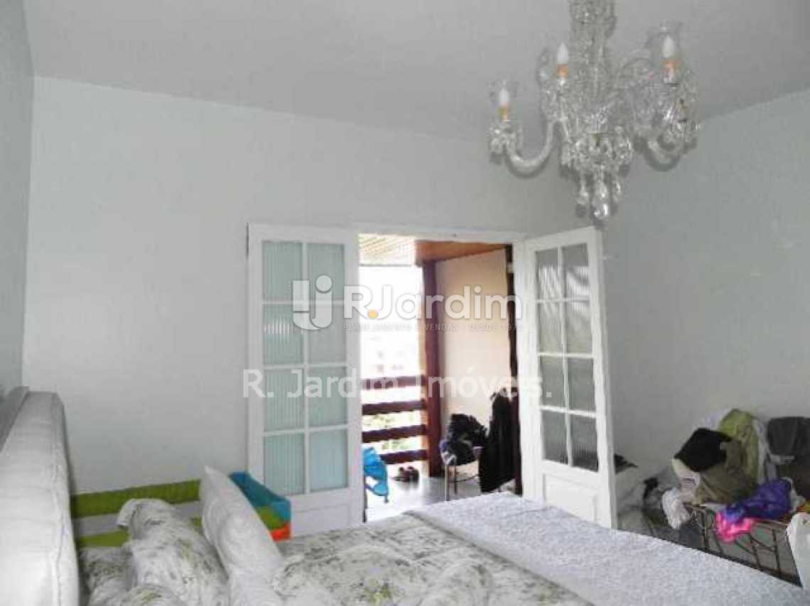 Conheça Quarto c/ varanda do imóvel - Casa Rua Campo Belo,Laranjeiras,Zona Sul,Rio de Janeiro,RJ Para Alugar,4 Quartos,392m² - LACA40032 - 12 Quarto c/ varanda - Casa Rua Campo Belo,Laranjeiras,Zona Sul,Rio de Janeiro,RJ Para Alugar,4 Quartos,392m² - LACA40032 - 12