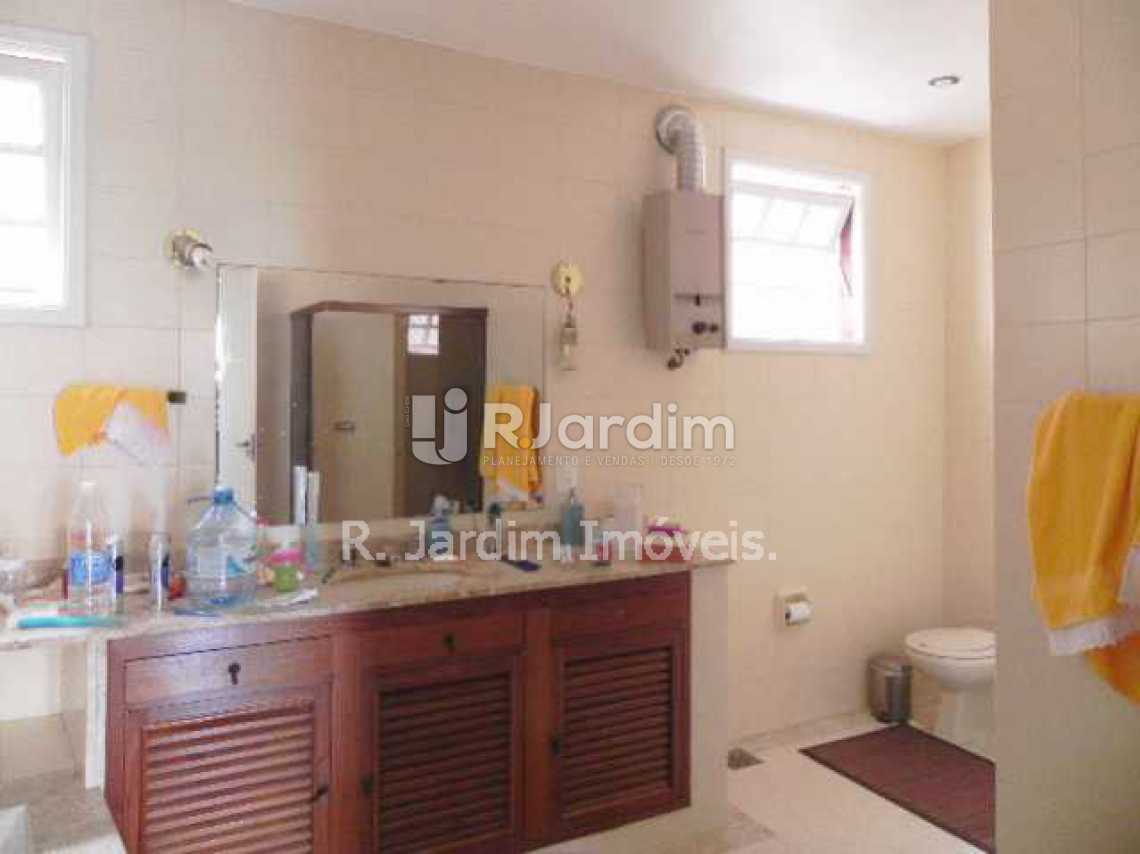 Conheça Suíte do imóvel - Casa Rua Campo Belo,Laranjeiras,Zona Sul,Rio de Janeiro,RJ Para Alugar,4 Quartos,392m² - LACA40032 - 13 Suíte - Casa Rua Campo Belo,Laranjeiras,Zona Sul,Rio de Janeiro,RJ Para Alugar,4 Quartos,392m² - LACA40032 - 13