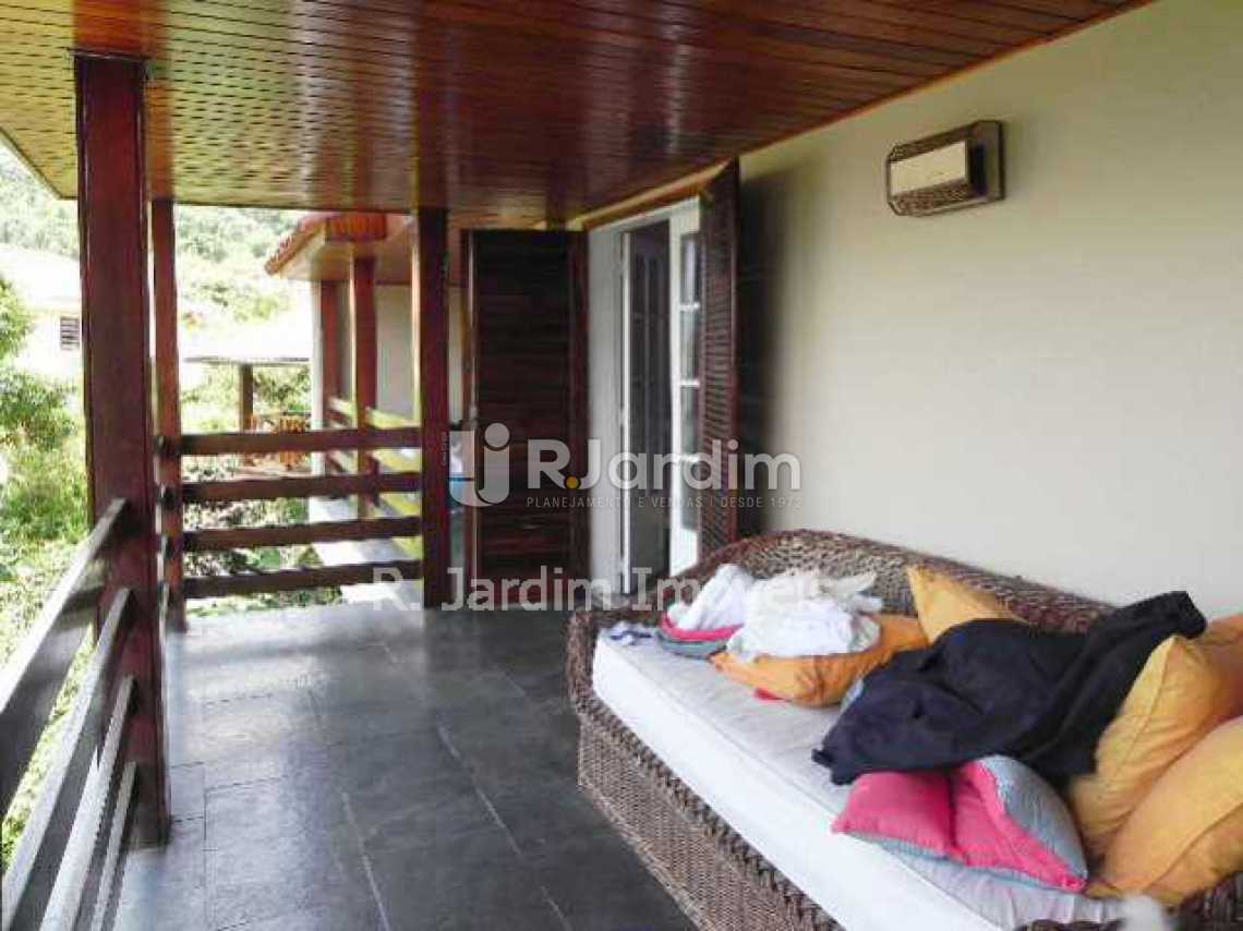 Conheça Varandão do imóvel - Casa Rua Campo Belo,Laranjeiras,Zona Sul,Rio de Janeiro,RJ Para Alugar,4 Quartos,392m² - LACA40032 - 16 Varandão - Casa Rua Campo Belo,Laranjeiras,Zona Sul,Rio de Janeiro,RJ Para Alugar,4 Quartos,392m² - LACA40032 - 16