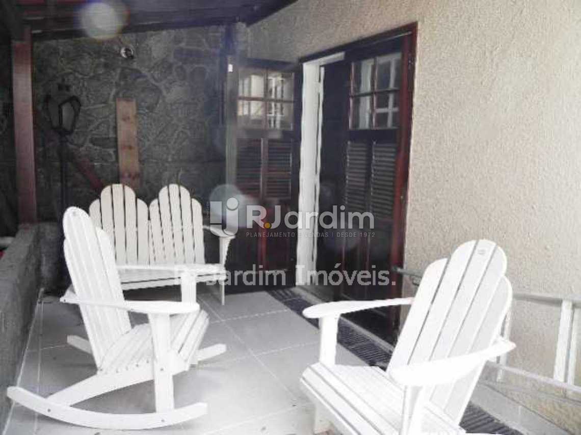 Conheça terraça do imóvel - Casa Rua Campo Belo,Laranjeiras,Zona Sul,Rio de Janeiro,RJ Para Alugar,4 Quartos,392m² - LACA40032 - 18 terraça - Casa Rua Campo Belo,Laranjeiras,Zona Sul,Rio de Janeiro,RJ Para Alugar,4 Quartos,392m² - LACA40032 - 18