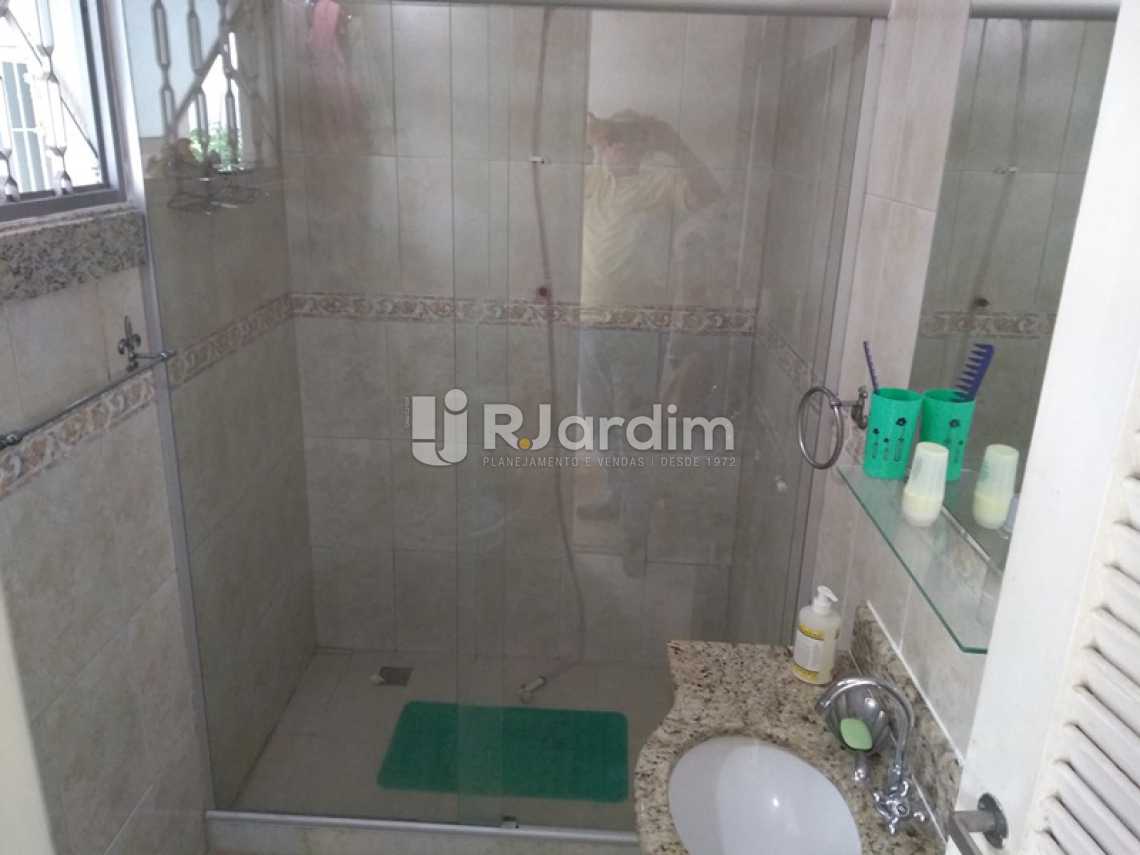 Conheça Banheiro de Serviço do imóvel - Casa de Vila Residencial Botafogo - LACV30006 - 30 Banheiro de Serviço - Casa de Vila Residencial Botafogo - LACV30006 - 30