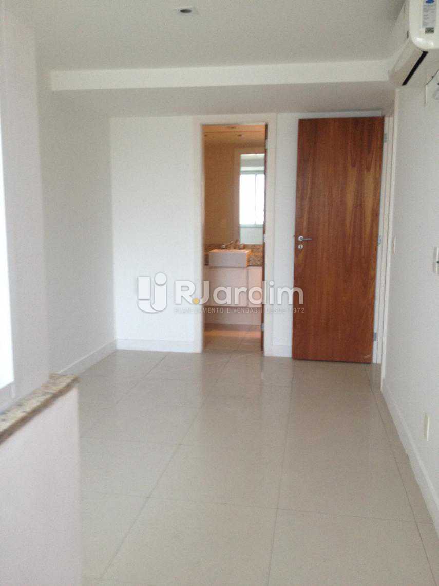 Conheça IMG_3221 do imóvel - Aluguel Apartamento Leblon 4 Suítes - LAAP40605 - 30 IMG_3221 - Aluguel Apartamento Leblon 4 Suítes - LAAP40605 - 30