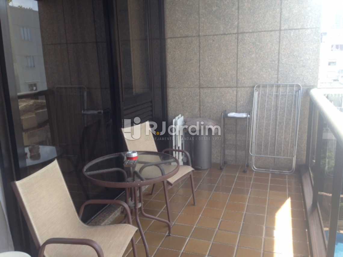 Conheça Varandão do imóvel - Aluguel Apartamento Ipanema 2 Quartos - LAFL20066 - 17 Varandão - Aluguel Apartamento Ipanema 2 Quartos - LAFL20066 - 17