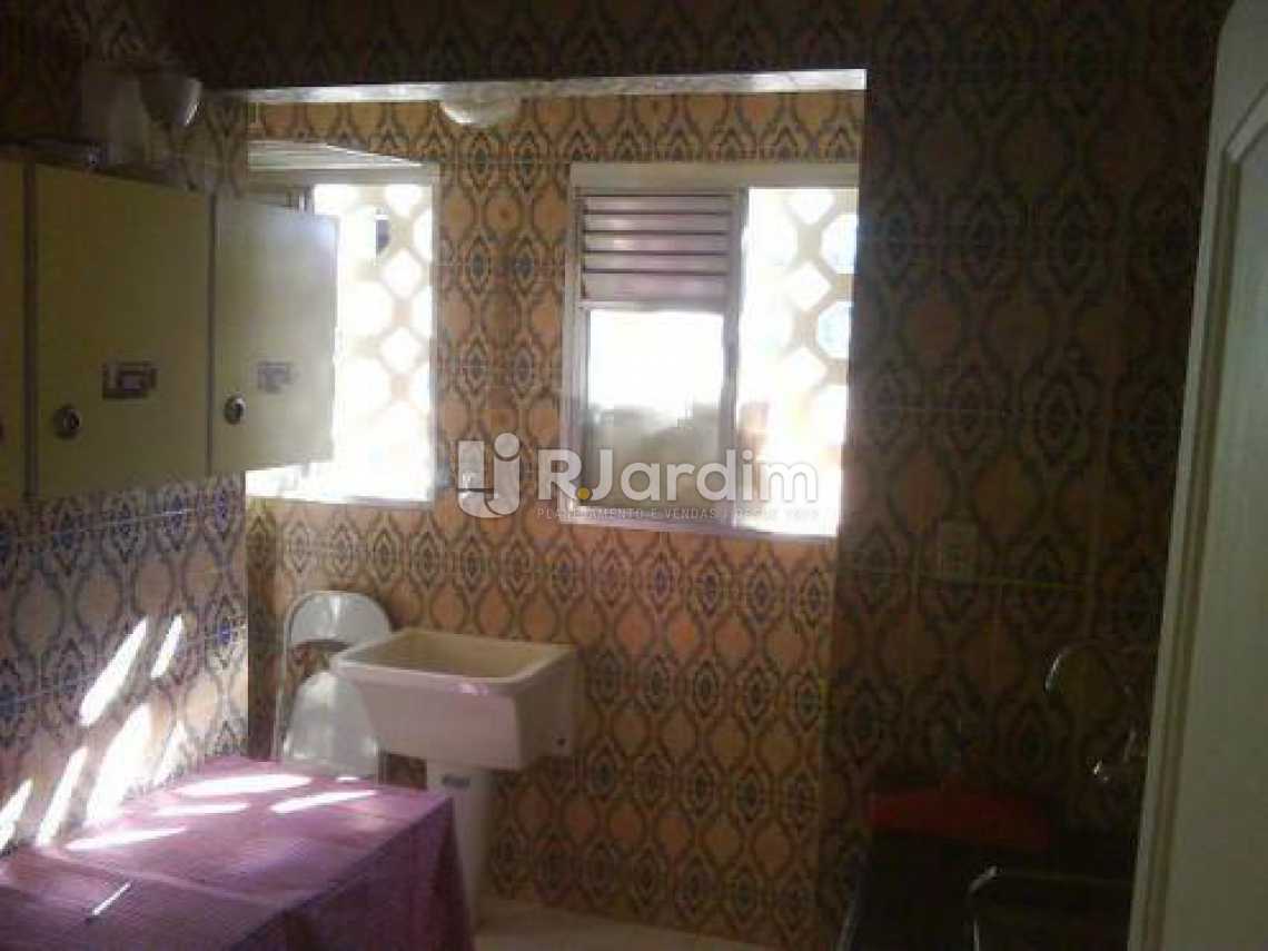 Conheça COZINHA do imóvel - Imóveis Compra Venda Leblon 2 Quartos - LAAP21062 - 11 COZINHA - Imóveis Compra Venda Leblon 2 Quartos - LAAP21062 - 11