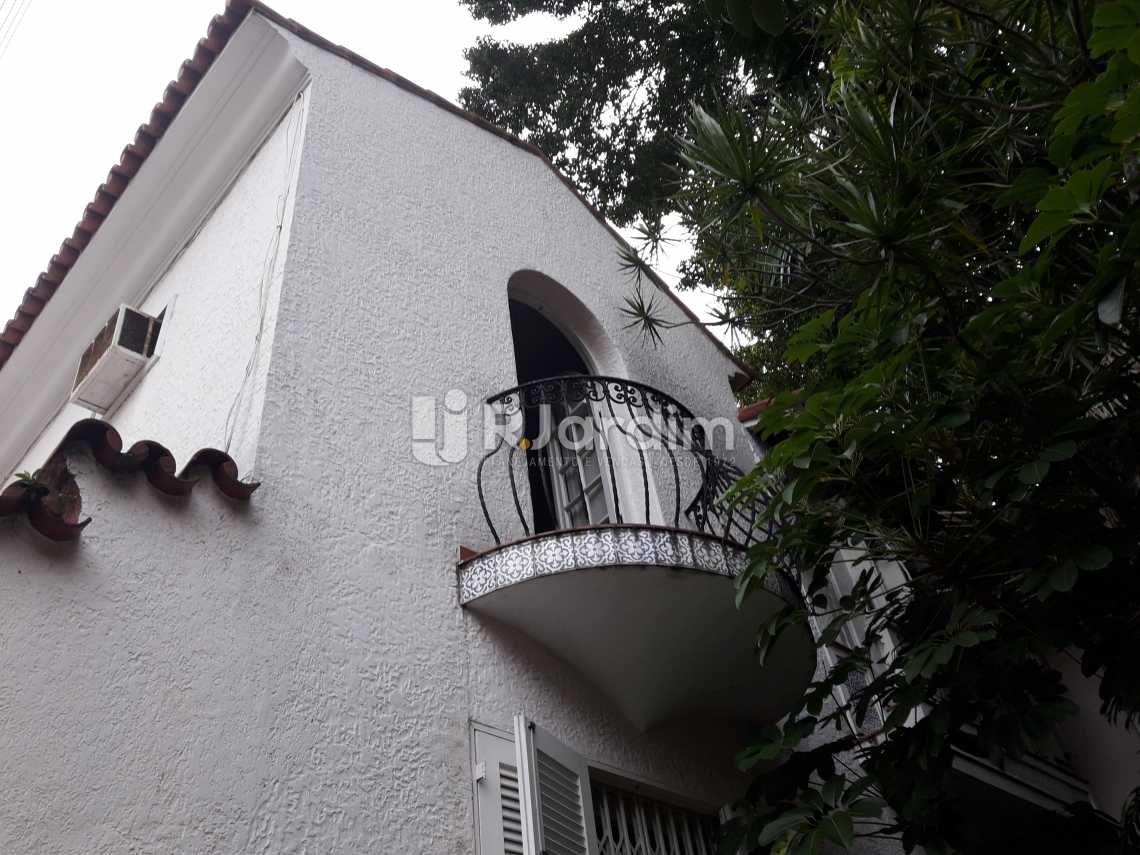 Conheça Fachada colonial do imóvel - Casa à venda Rua Barão da Torre,Ipanema, Zona Sul,Rio de Janeiro - R$ 7.500.000 - LACA40033 - 1 Fachada colonial - Casa à venda Rua Barão da Torre,Ipanema, Zona Sul,Rio de Janeiro - R$ 7.500.000 - LACA40033 - 1