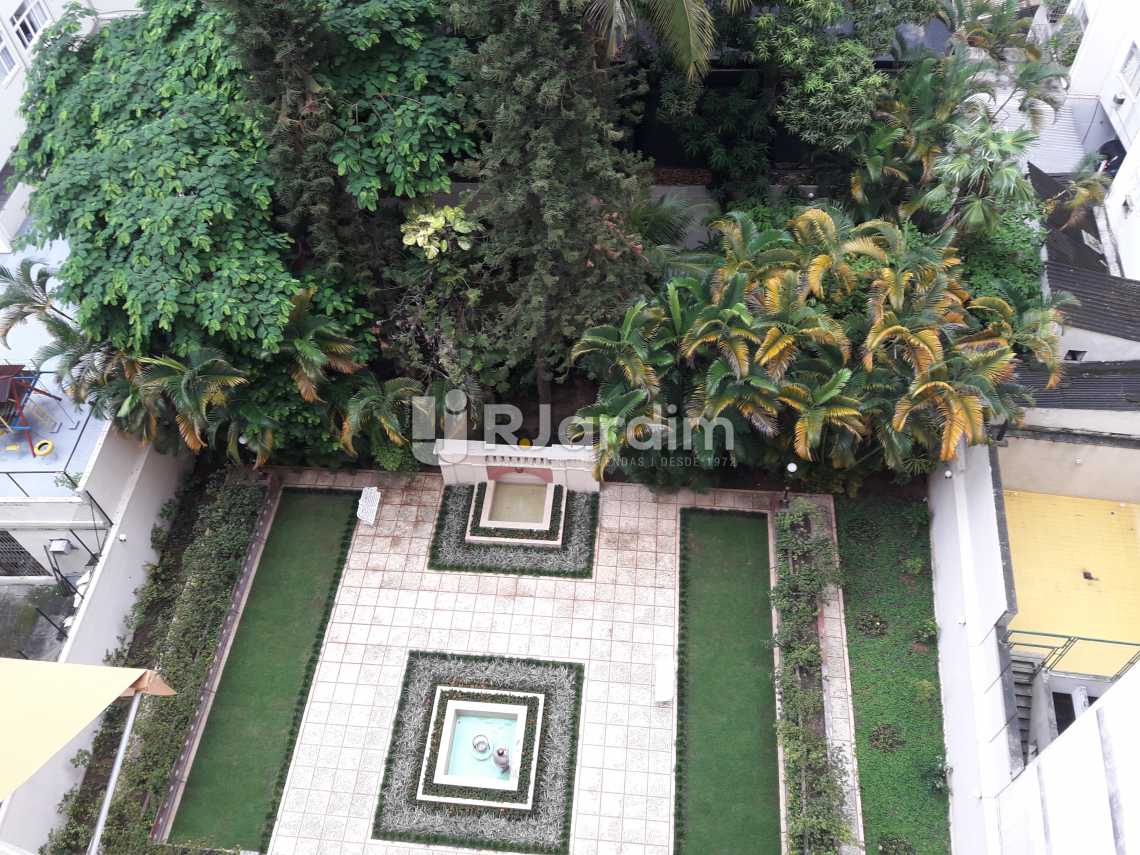 Conheça Vista quartos jardim interno do imóvel - Apartamento PARA ALUGAR, Flamengo, Rio de Janeiro, RJ - LAAP31520 - 17 Vista quartos jardim interno - Apartamento PARA ALUGAR, Flamengo, Rio de Janeiro, RJ - LAAP31520 - 17