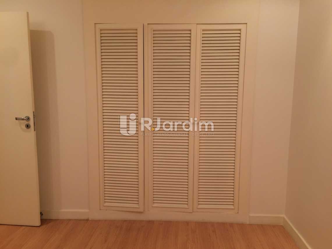 Conheça quarto armários do imóvel - Compra Venda Avaliação Imóveis Apartamento Ipanema 2 Quartos - LAAP21075 - 11 quarto armários - Compra Venda Avaliação Imóveis Apartamento Ipanema 2 Quartos - LAAP21075 - 11