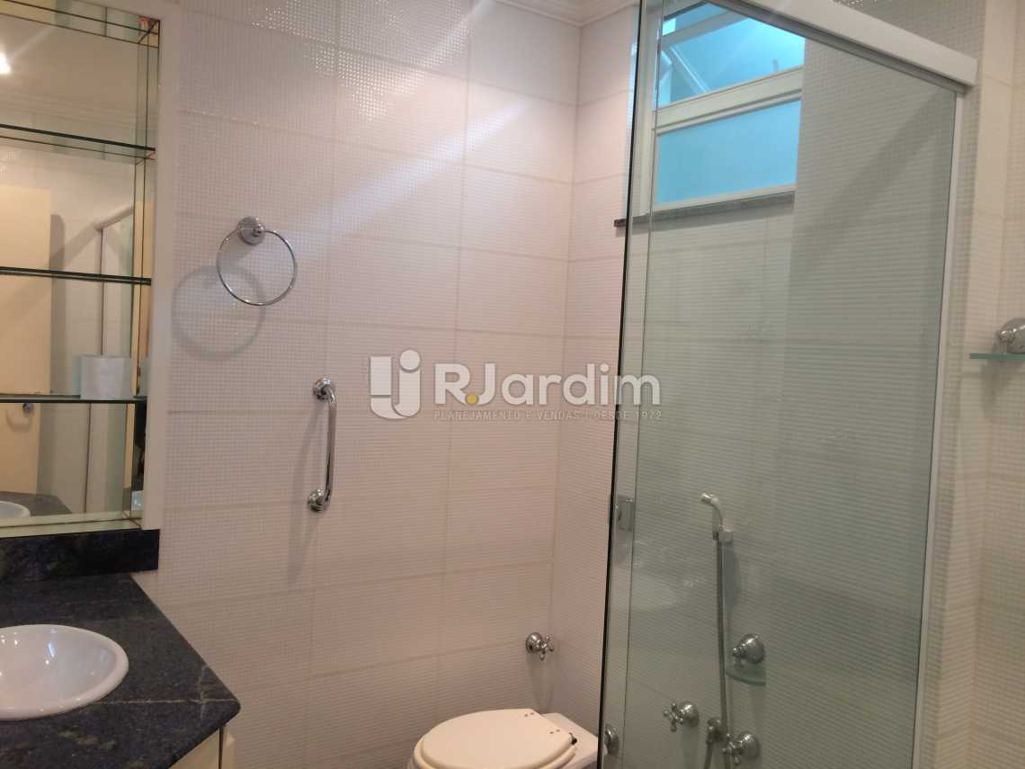 Conheça suíte banheiro do imóvel - Compra Venda Avaliação Imóveis Apartamento Ipanema 2 Quartos - LAAP21075 - 18 suíte banheiro - Compra Venda Avaliação Imóveis Apartamento Ipanema 2 Quartos - LAAP21075 - 18