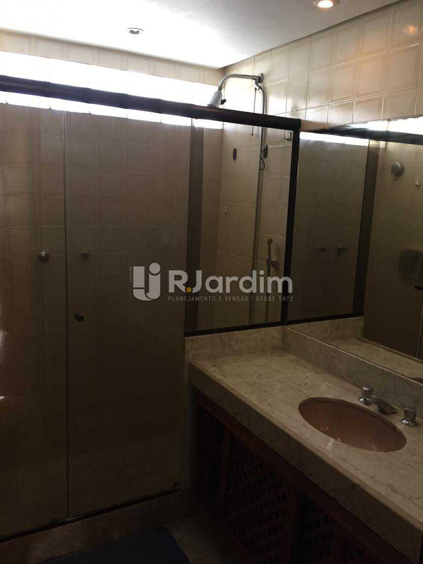 Conheça Banheiro do imóvel - Compra Venda Avaliação Imóveis Flat Residencial Ipanema 2 Quartos - LAFL20049 - 9 Banheiro - Compra Venda Avaliação Imóveis Flat Residencial Ipanema 2 Quartos - LAFL20049 - 9